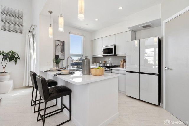 5900 3rd Street 2409, San Francisco, CA 94124
