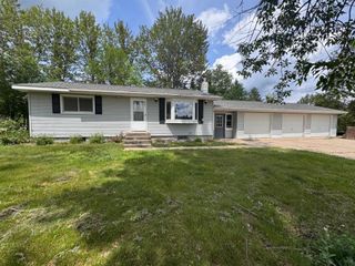 517 2nd Street NW, Menahga, MN 56464
