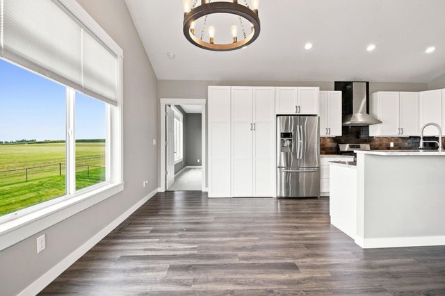 515 21st Place NE, Kasson, MN 55944