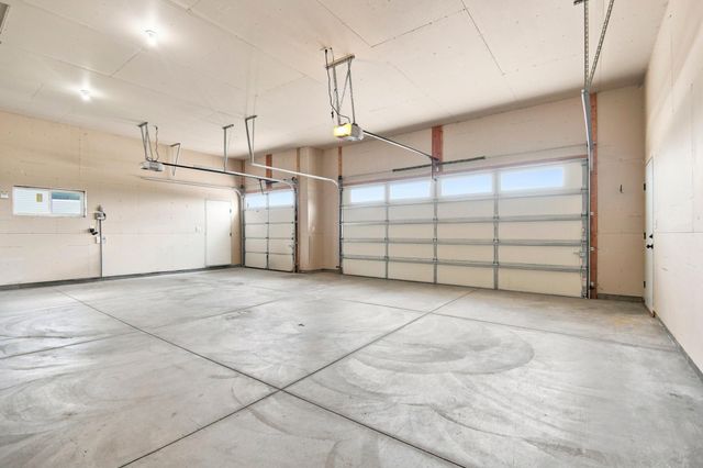 515 21st Place NE, Kasson, MN 55944