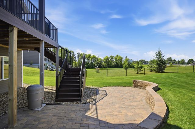 515 21st Place NE, Kasson, MN 55944