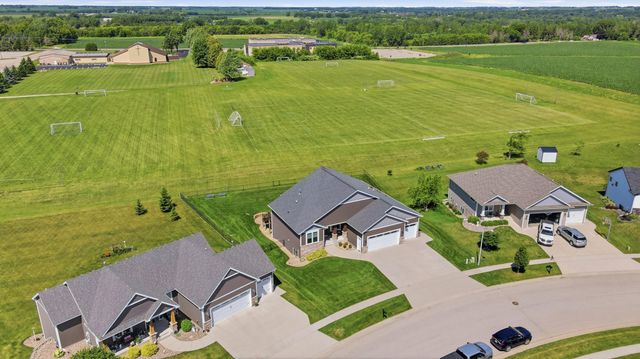 515 21st Place NE, Kasson, MN 55944