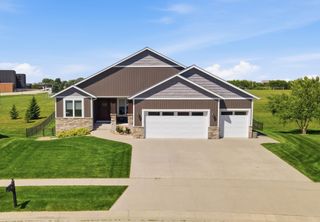 515 21st Place NE, Kasson, MN 55944