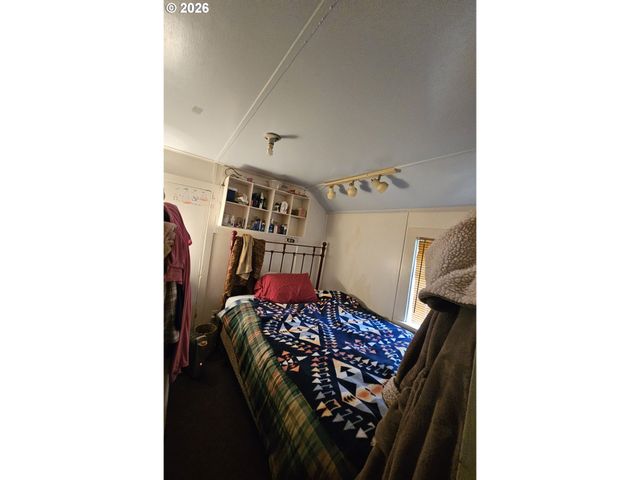 1421 Nw 17TH St, Lincoln City, OR 97367