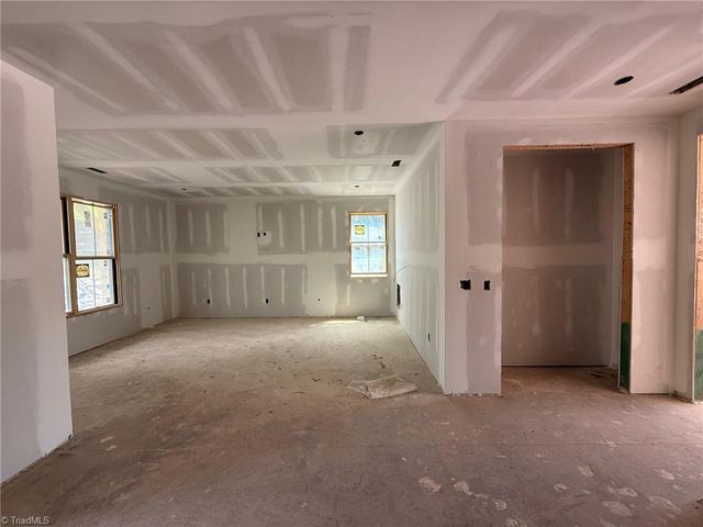 5222 N Church Street E, Greensboro, NC 27455