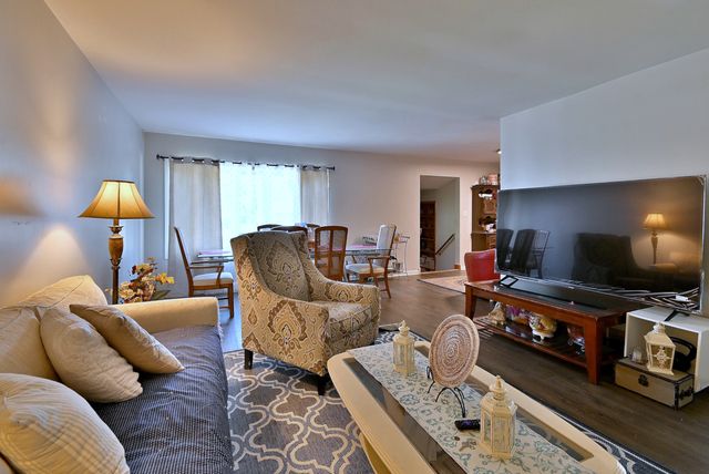 7N040 Eagle Terrace, Medinah, IL 60157