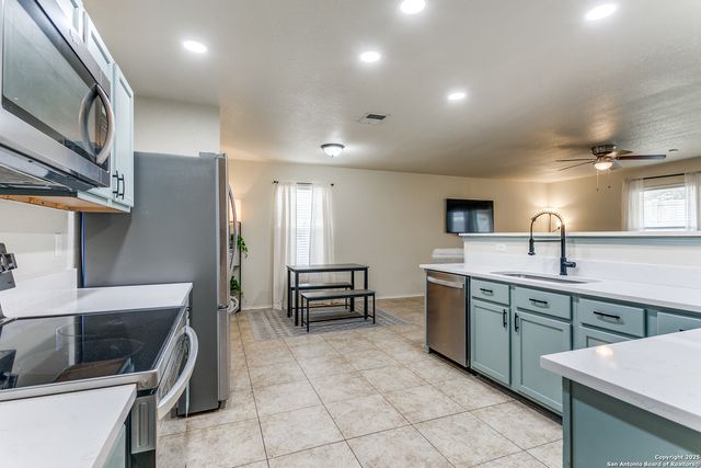304 Brook Way, Cibolo, TX 78108