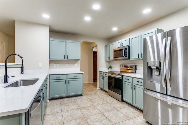 304 Brook Way, Cibolo, TX 78108