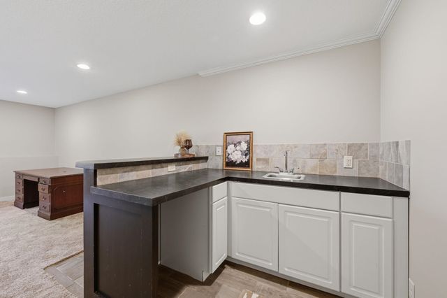 4119 N Parkdale Cir, Maize, KS 67101