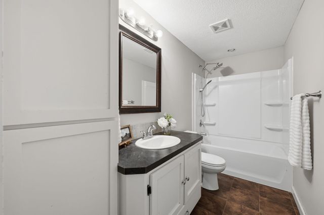 4119 N Parkdale Cir, Maize, KS 67101