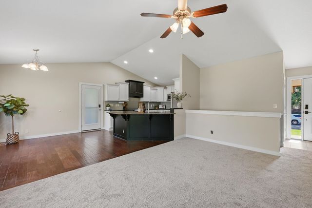 4119 N Parkdale Cir, Maize, KS 67101