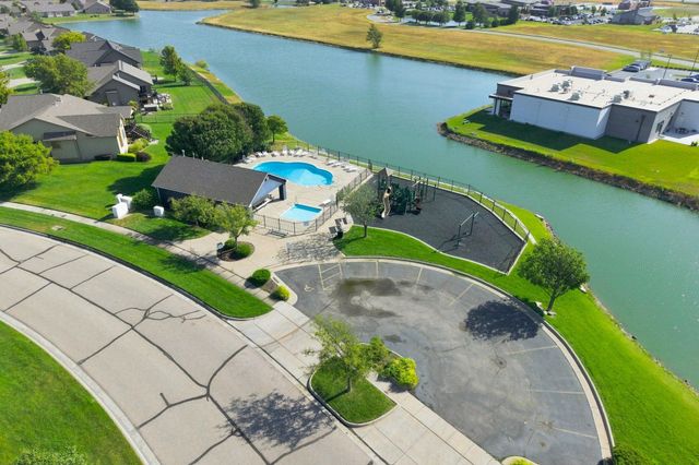 4119 N Parkdale Cir, Maize, KS 67101