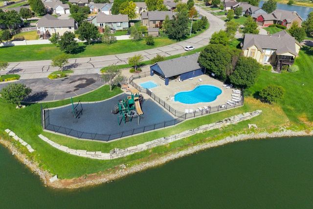4119 N Parkdale Cir, Maize, KS 67101