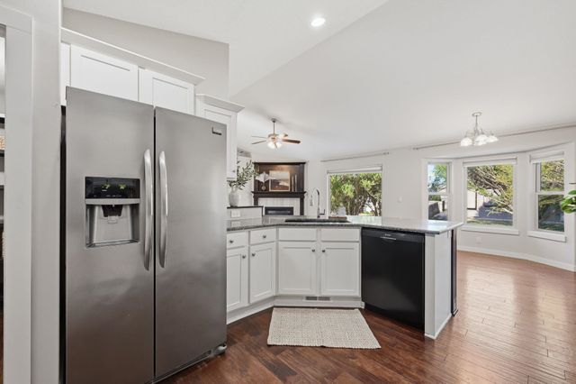 4119 N Parkdale Cir, Maize, KS 67101