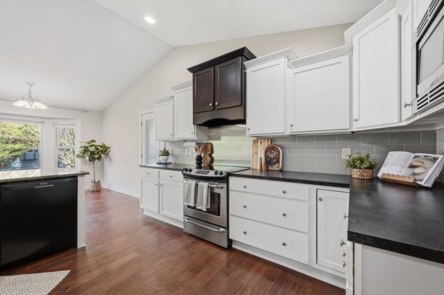 4119 N Parkdale Cir, Maize, KS 67101
