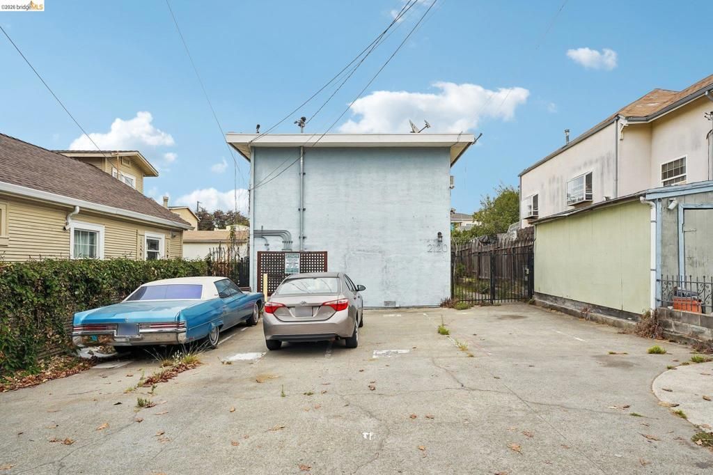 2120 E 22Nd St, Oakland, CA 94606