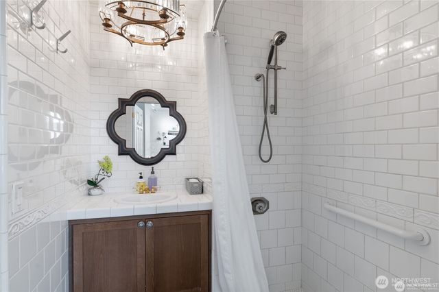 8480 Thompson Beach Road, Anacortes, WA 98221