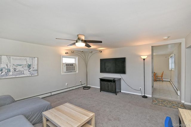 2086 Washington Avenue, Seaford, NY 11783