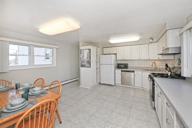 2086 Washington Avenue, Seaford, NY 11783