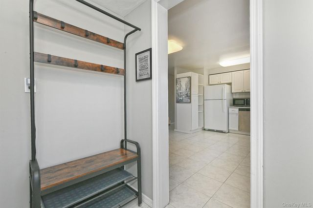 2086 Washington Avenue, Seaford, NY 11783