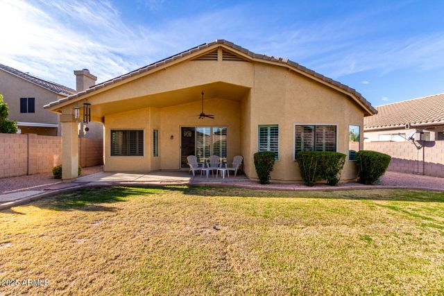 2432 E CIELO GRANDE Avenue, Phoenix, AZ 85024