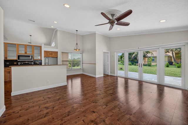 19111 SW 8th Street, Pembroke Pines, FL 33029
