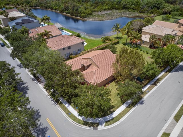 19111 SW 8th Street, Pembroke Pines, FL 33029