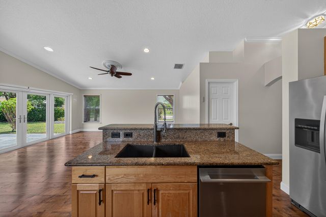 19111 SW 8th Street, Pembroke Pines, FL 33029