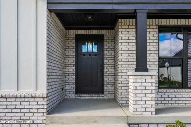 3322 Catalpa Farms Dr, Fisherville, KY 40023