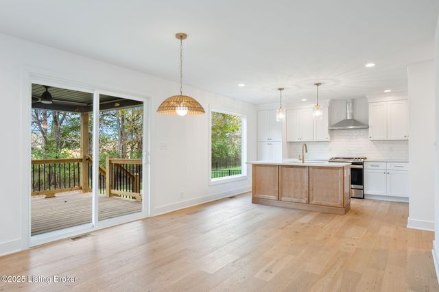 3322 Catalpa Farms Dr, Fisherville, KY 40023