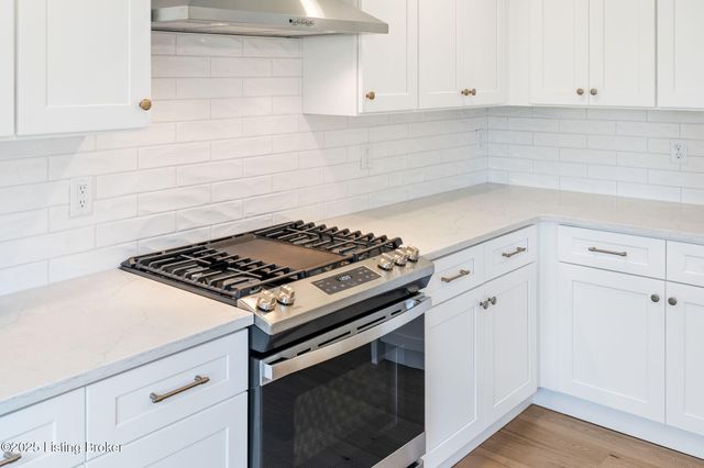 3322 Catalpa Farms Dr, Fisherville, KY 40023