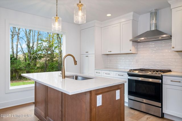 3322 Catalpa Farms Dr, Fisherville, KY 40023