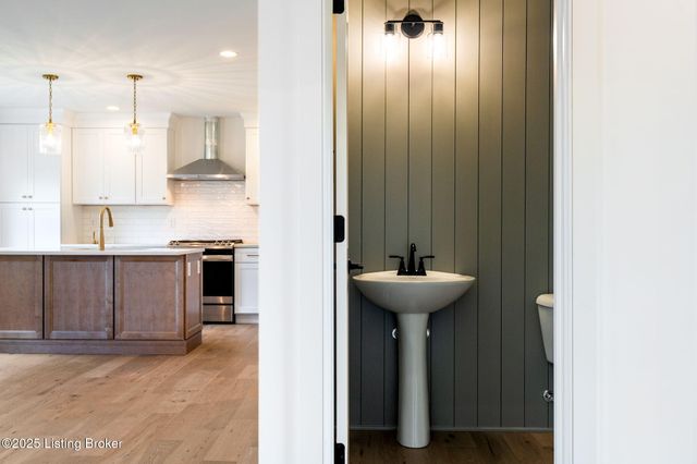 3322 Catalpa Farms Dr, Fisherville, KY 40023