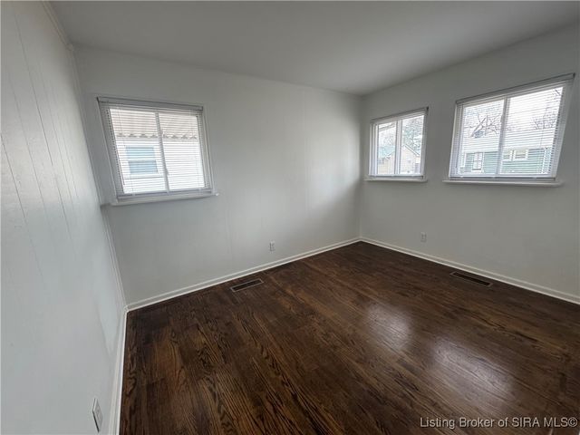 1524 Elliott, Jeffersonville, IN 47130