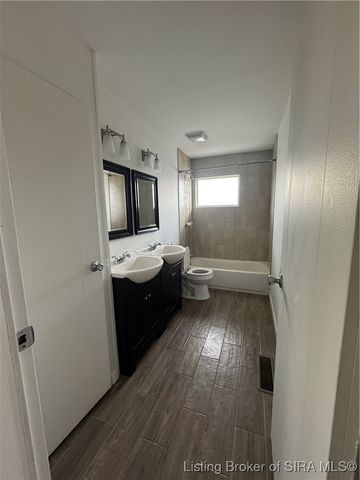 1524 Elliott, Jeffersonville, IN 47130