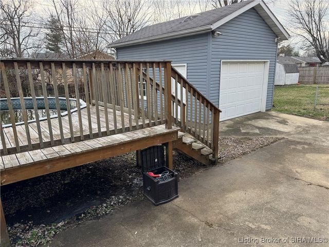 1524 Elliott, Jeffersonville, IN 47130