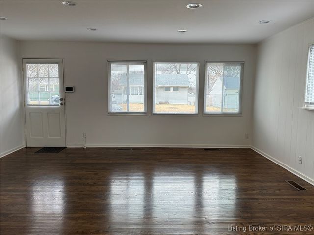 1524 Elliott, Jeffersonville, IN 47130