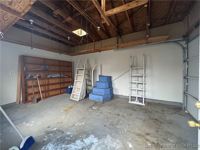 1524 Elliott, Jeffersonville, IN 47130