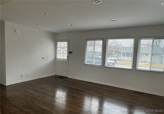 1524 Elliott, Jeffersonville, IN 47130