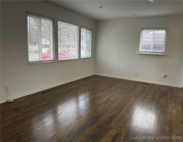 1524 Elliott, Jeffersonville, IN 47130