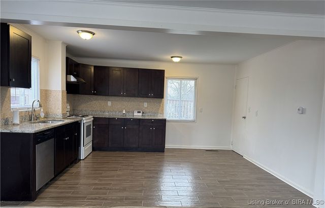 1524 Elliott, Jeffersonville, IN 47130