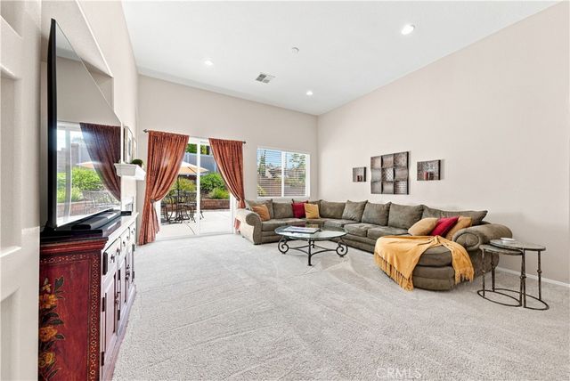 43940 Via Montalban, Temecula, CA 92592