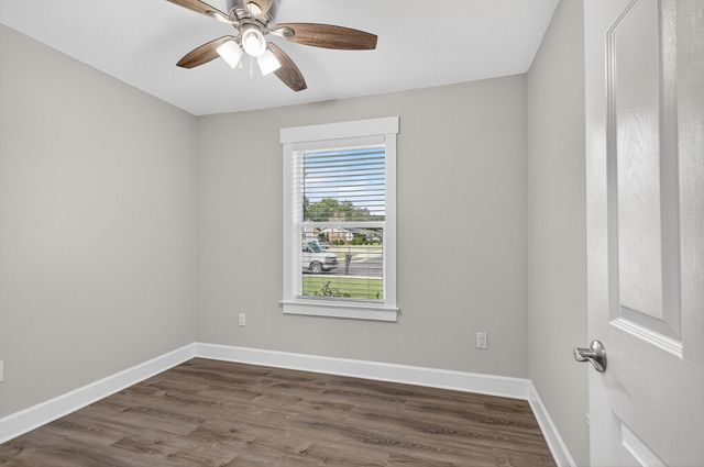 117 Pryor Dr Drive, Mary Esther, FL 32569