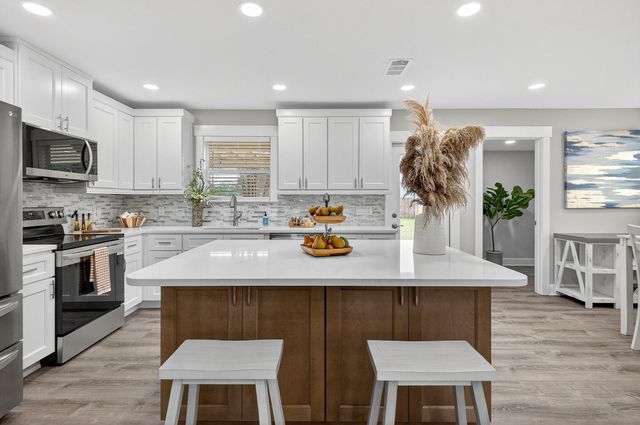 117 Pryor Dr Drive, Mary Esther, FL 32569