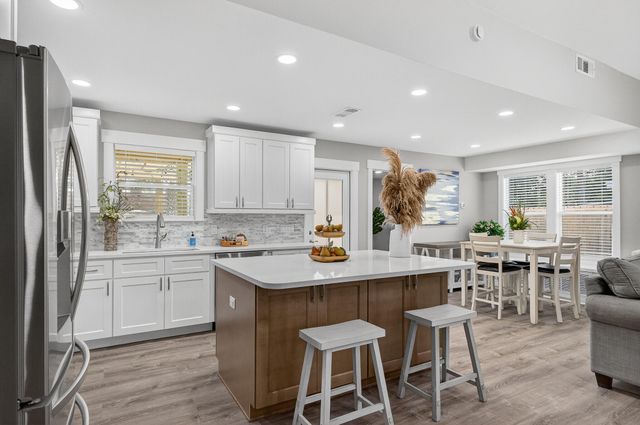 117 Pryor Dr Drive, Mary Esther, FL 32569