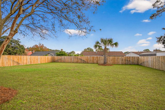 117 Pryor Dr Drive, Mary Esther, FL 32569