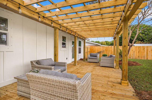 117 Pryor Dr Drive, Mary Esther, FL 32569