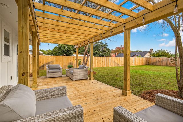 117 Pryor Dr Drive, Mary Esther, FL 32569