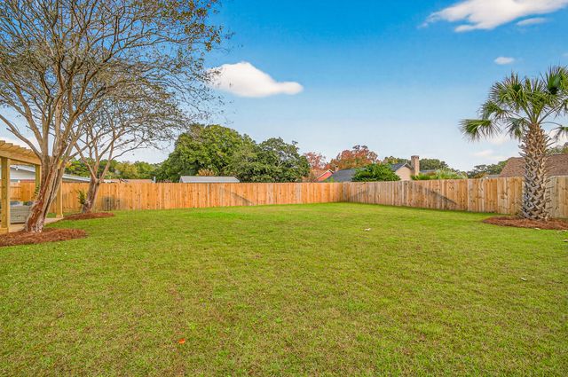 117 Pryor Dr Drive, Mary Esther, FL 32569