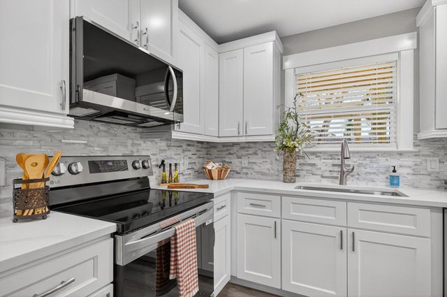 117 Pryor Dr Drive, Mary Esther, FL 32569